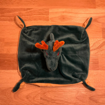 Doudou dragon cornu